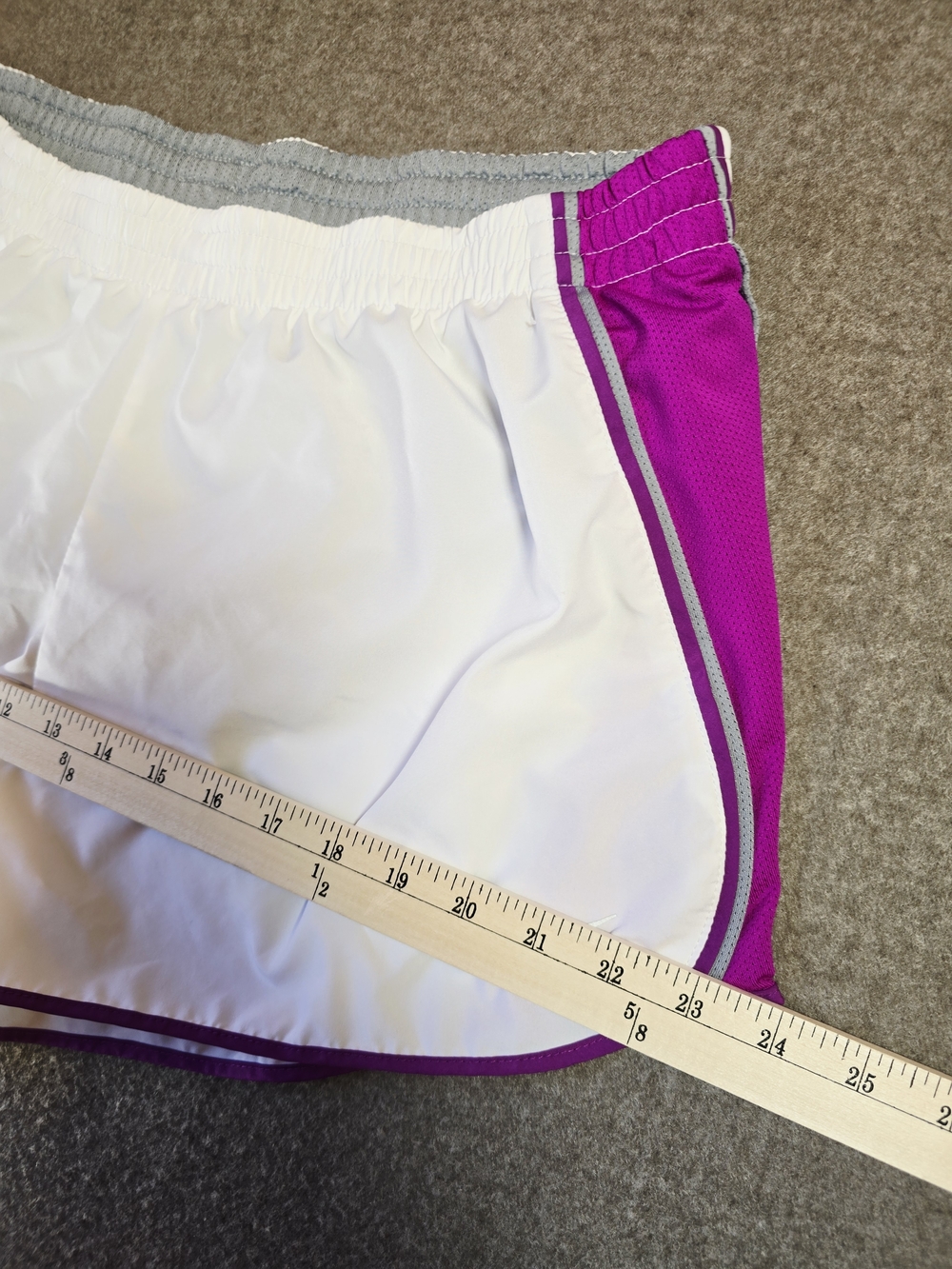 Nike Women’s DRI-FIT White & Purple Running Shorts Womens XL - Picture 10 of 15